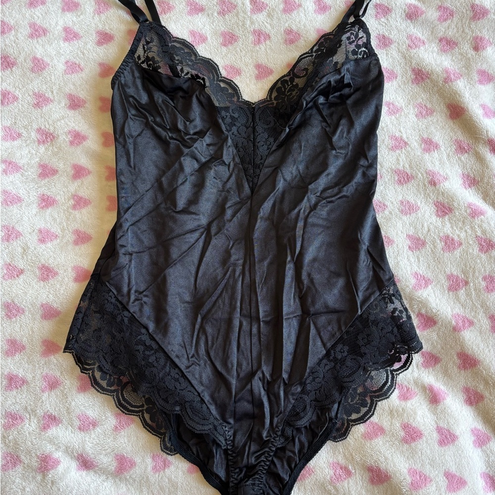 Maidenform Black Lace Chemise with Adjustable Straps